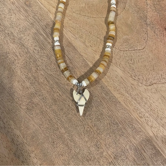 *2/$15* Shark Tooth Necklace - Picture 3 of 4